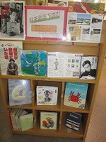 新美南吉を読む（中川図書館展示の様子）の大きな画像へ