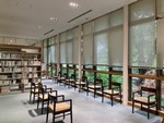 瑞穂図書館「閲覧室」の写真