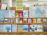 楠図書館資料展示の大きな画像へ