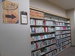 ティーンズコーナー全体。（志段味図書館 ティーンズコーナー）の大きな画像へ