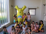 みんなといっしょにパチリ☆（中川図書館　「子ども図書館大使のおはなし会」）の大きな画像へ