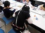 どんなストーリーになるのかな？（南陽図書館　なごやっ子読書週間記念工作「豆本をつくろう」の大きな画像へ）