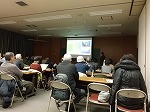 講演を熱心に聴く参加者（鶴舞中央図書館　講演会「名古屋の貝塚・宮古の貝塚」）