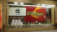 鶴舞中央図書館　「グランパスを図書館で応援しよう！」展示ケース