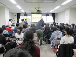 昨年度の様子（東図書館　「東区高校生ビブリオバトル　2014」）