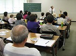 身ぶり手ぶりとユーモアで飽きません。（名東図書館　「健(すこ)やかな老後のために　～今からできること～（名東図書館１日セミナー【8】）」）