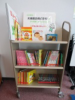 こんなにたくさんいただきました（大東建託株式会社様図書贈呈式・記念おはなし会　山田図書館）