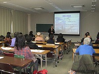 講演会の様子（名東図書館　1日セミナー【14】「死=生ききること　死を感じて何に気づいたか？」）の大きな画像へ