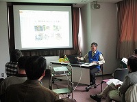 講座の様子（山田図書館　開館10周年記念行事【7】歴史文化講座「名古屋の屋根には神さまがいる！？」を開催しました）の大きな画像へ