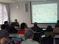 講演会風景（徳重図書館　歴史講演会「村絵図にみる天保時代の緑区」を開催しました）の大きな画像へ