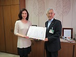 名古屋ベンチャークラブ代表者様へ感謝状の贈呈が行われました。(鶴舞中央重図書館 名古屋ベンチャークラブ様から幼児用玩具が寄贈)