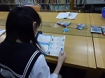 手書きの読書カードもあります。（鶴舞中央図書館　「盲学校の生徒さんが、読書カードを書いてくれました！」）