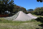 なんと、ふたごのすべり台【熱田区大瀬子公園】（牛田吉幸さん撮影）（鶴舞中央図書館　『発見！名古屋の富士山すべり台』）