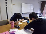 信長席（西図書館　「グループ学習席（お試し版）」はじめました！）