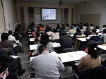 多くの方のご参加をいただきました。（熱田図書館　講演会「学校へ行けない僕と、両親と先生たち」）