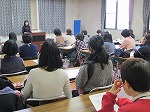 28名の方が参加されました。（天白図書館　講演会「子どもの本屋の店頭から」）