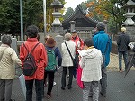 八所神社に着いた頃には、雨もあがりました。（楠図書館　「街道の？を解き明かす！」）