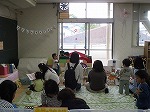 実施の様子（「ここにもライブラリー」実施しています！）