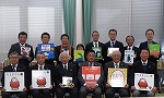 贈呈式に参加された方々（７Ｒ２Ｚライオンズクラブ（みなと・熱田・瑞穂・中川・シニア・クオリティ）様）