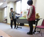 大きな絵本も読みました。（港図書館　「名古屋みなとライオンズクラブ様寄贈図書による乳幼児向けおはなし会」を行いました）