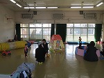 中川児童館のイベントも楽しみながら過ごせます。（図書館の本が中川児童館にお出かけ！「ここにもライブラリー」実施しています！）の大きな画像へ