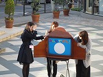 イベント広場ではおはなし会も。（鶴舞中央図書館　「椙大生と本であそぼう！」を行いました）