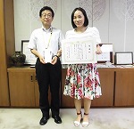 名古屋ベンチャークラブ代表者様へ感謝状の贈呈が行われました。(鶴舞中央図書館 名古屋ベンチャークラブ様よりご寄贈いただきました)