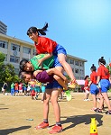 笑顔3倍（山田図書館　「山田高校写真部作品展」）