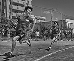 全力（山田図書館　「山田高校写真部作品展」）