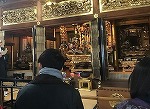 蒲池勢至前住職からお寺の歴史について解説がありました。（山田図書館　「まちのたね図書館」に協力しました）