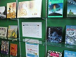 展示の様子（天白図書館　「宮沢賢治　絵本でみるその作品世界」）