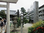 願王寺門前の写真(山田図書館「中小田井史跡ウォーク」)