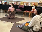 楠図書館「子どもと本の講座－小さい子と楽しむ絵本とあそび－」の写真2