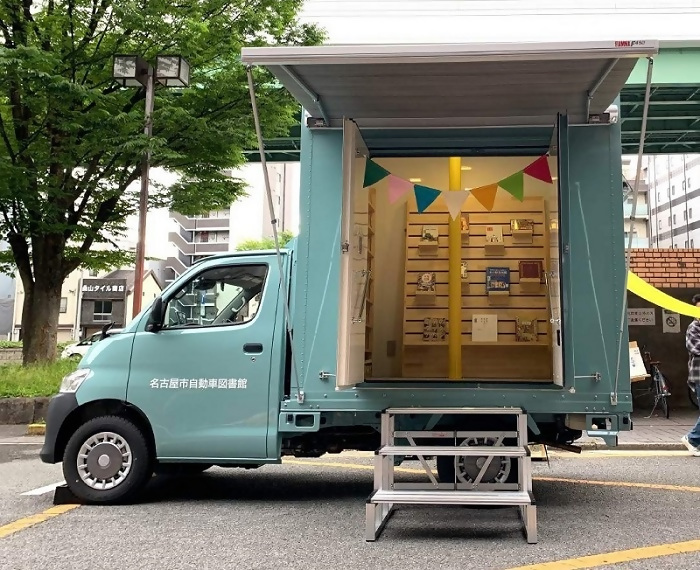 自動車図書館ブックワーム