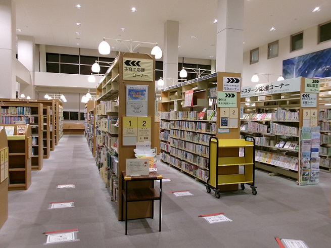 中川図書館「中川図書館で夕涼み！」の写真1