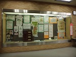 鶴舞中央図書館　1階ガラスケース展示「名古屋城と木造復元天守」