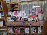 展示風景（西図書館　「どど～ん！おんなの人生」）
