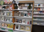 展示風景（徳重図書館　「美術についてもっと知りたい！」）