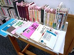 バラエティ重視の展示本（熱田図書館　「中高生の勉強に役立つ本」）