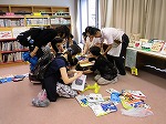 絵本の表紙が、すてきなエコバッグにへんしん！（港・南陽図書館　「2014　みなと子育てサロン」）