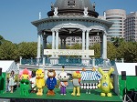 鶴舞公園奏楽堂の前に大集合！（なごや・グリーンフェスタ「マスコットキャラクター大集合」)の大きな画像へ