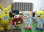 「京丹波味夢くん」と「かわばたくんファミリー」（ヨンデルー：「ゆるキャラ(Ｒ)グランプリ2014 in あいち セントレア」）