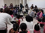 さがせ、さがせ。（熱田図書館　「カルタ大会」）