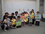 力作ぞろい！（あつた図書館　なごやっ子読書週間記念工作教室「とびだすお花のカードをつくろう！」）