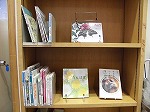 てんじの様子（にし図書館　「春の本」）