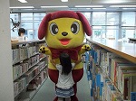 くすのきフェスタのマスコット「くすのっち」もきてくれました！（くすのき図書館　くすのき図書館開館20周年記念「おはなし会スペシャル」をおこないました）