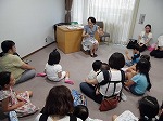 たくさんの子どもたちがきてくれました。（ひがし図書館　英語のおはなし会スペシャル）