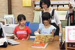 ドキドキしたけど、たのしかった♪（つるまちゅうおう図書館　「なごやっ子読書ノートでカウンター体験」）