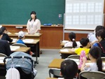 つるまちゅうおう図書館「夏休みのイベント」点字体験教室の写真2