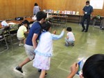 ちくさ図書館「夏休みのイベント」おりがみでつくってあそぼう！プテラノドンの写真2